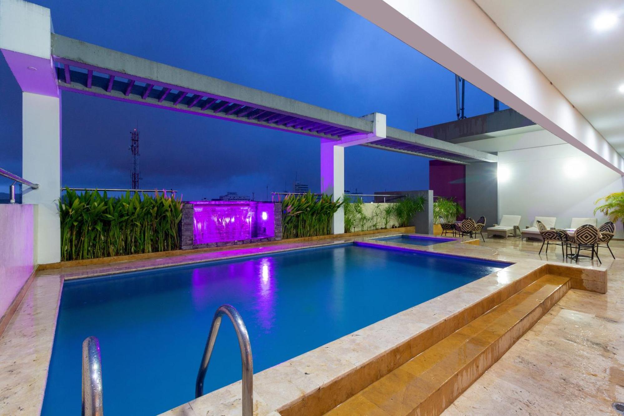 Hotel Baroca Monteria Bagian luar foto