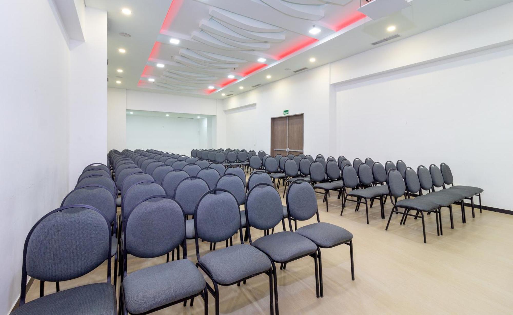 Hotel Baroca Monteria Bagian luar foto