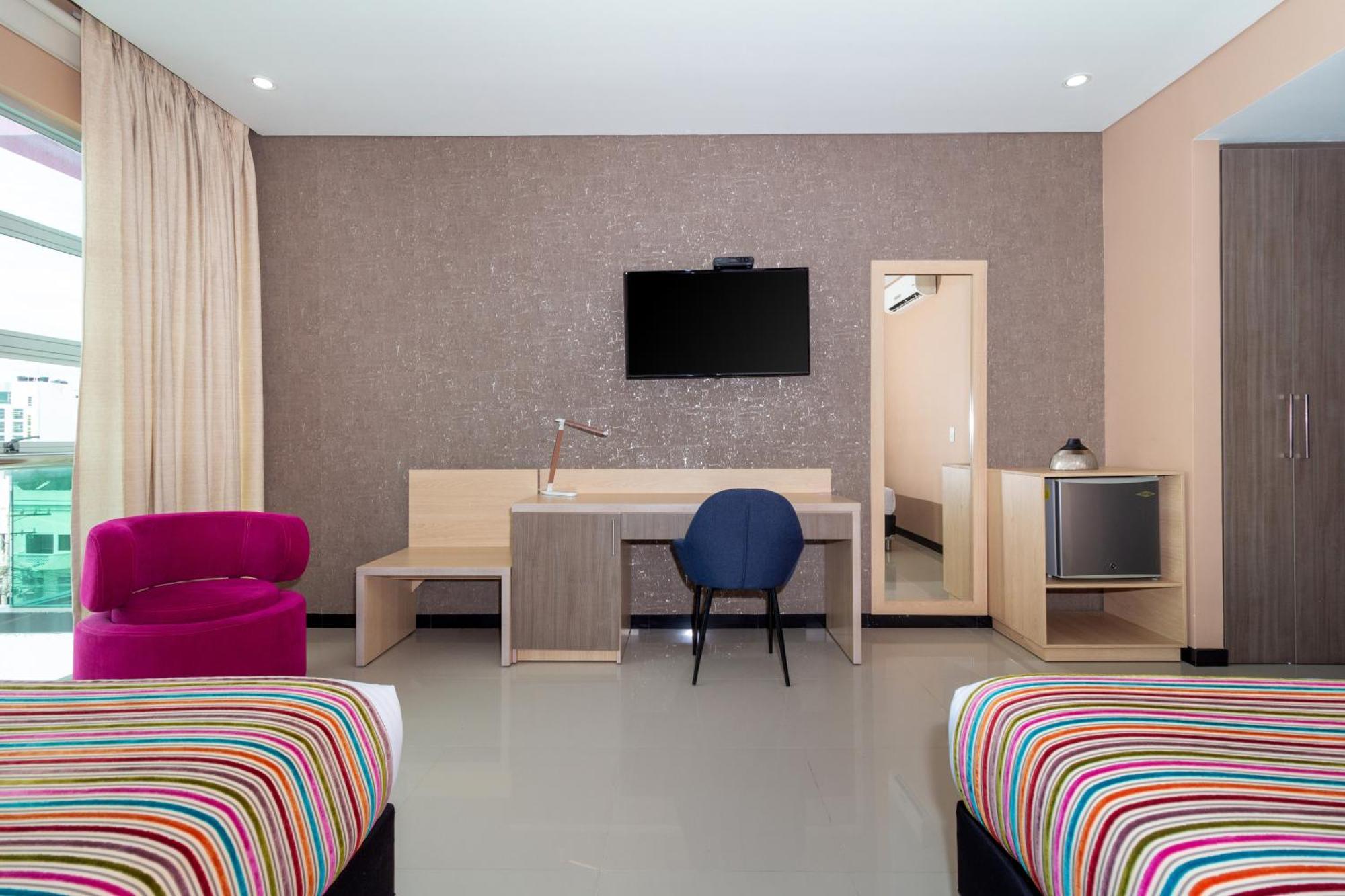 Hotel Baroca Monteria Bagian luar foto